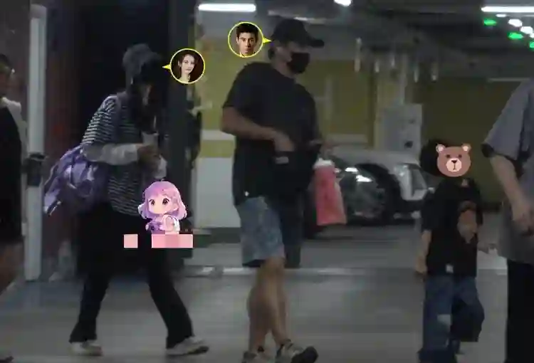 刘诗诗吴奇隆合体带娃，两人无交流，保持距离，6岁儿子很活泼