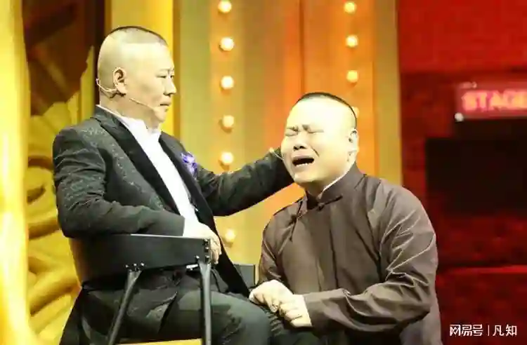 从被轰下台到万人演唱会！岳云鹏狂惹争议，郭德纲一句话扭转乾坤