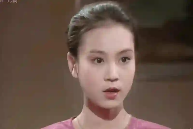 单眼皮也有绝世容颜，最美天王嫂年轻不输玉女掌门人，各位女神如同神仙打架