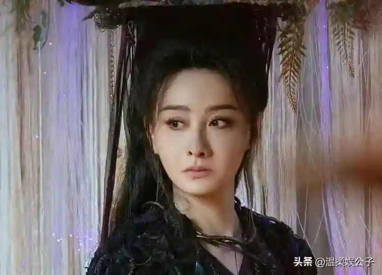 51岁陈德容上节目首谈离婚，叹：爱情既没意思也没用，浪费时间