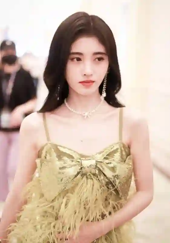 看了70岁林青霞和73岁朱琳近照，才明白大陆美人和台湾美人的区别