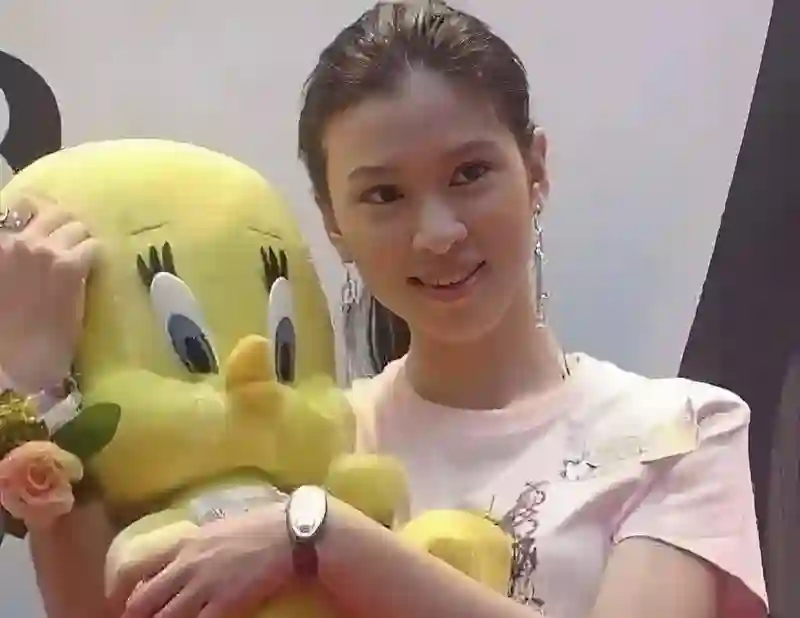 香港知名女星发表“拜金”言论，渴望嫁有钱人，只想躺平不工作