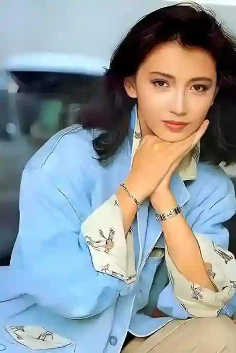 事实证明，与刘嘉玲中日分居的丁克一族梁朝伟，已走上另一条大道