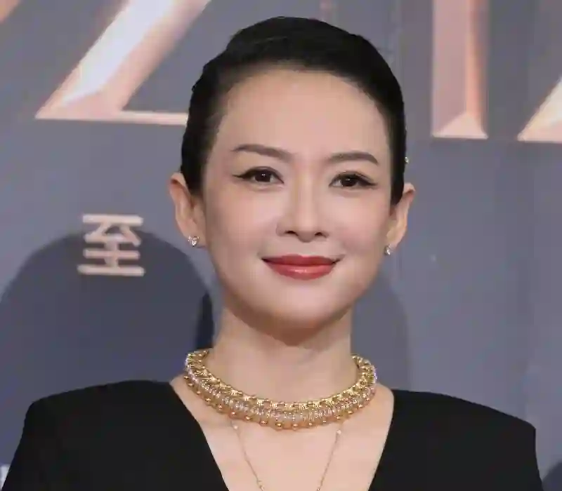 红毯生图来了！章子怡富态十足，钟楚曦过于瘦，金晨变化明显