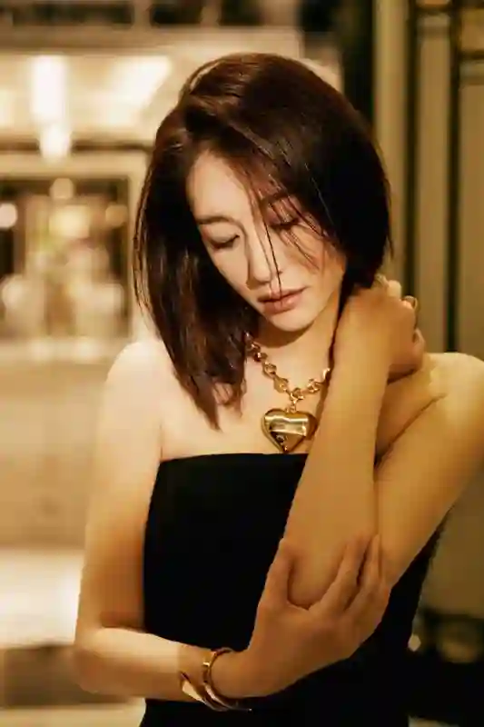 49岁李小冉爆丁克原因，一句话让向太无法反驳，现任娶她花了5亿