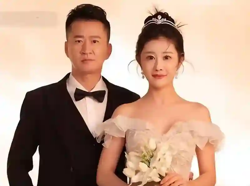 这一次，老夫配少妻的“残酷现实”，在41岁的李嘉明身上得到印证