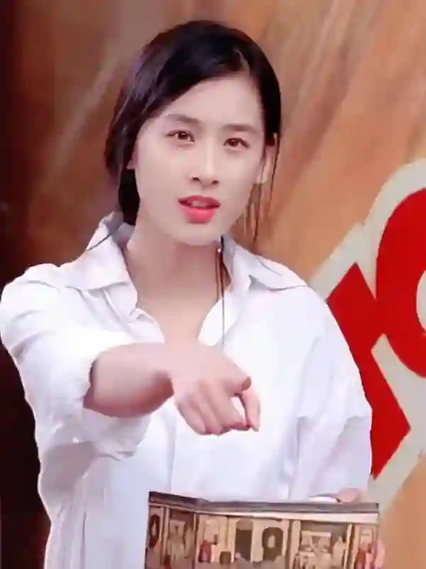 看黄圣依与母亲的相处模式才明白：婚姻不幸与“控制欲母亲”有关
