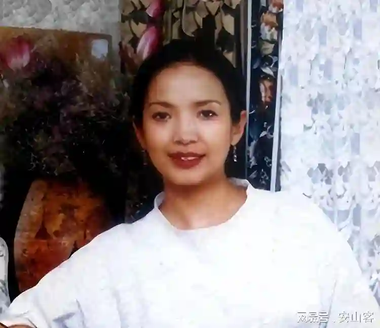 善恶终有报，如今靠捡垃圾为生的吕丽萍，彻底活成了一个笑话