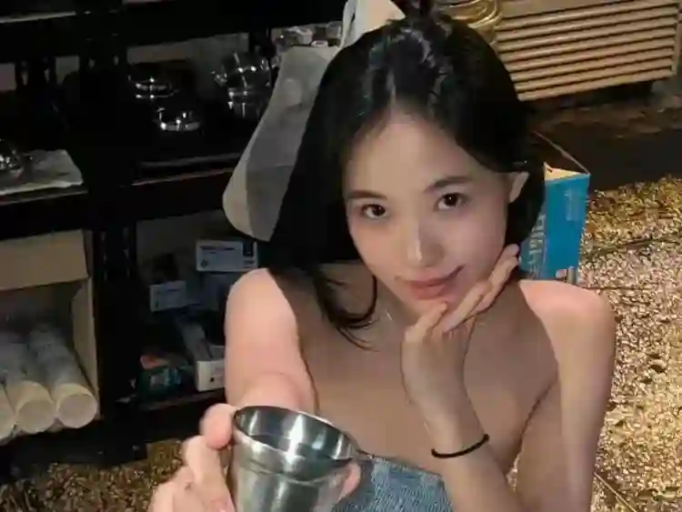 小S二女儿回应暂不进娱乐圈，像大S林志玲天生明星脸，还像马筱梅