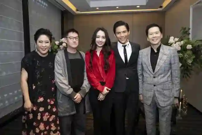 郭碧婷也没想到，自己停工拼命给向家添丁，向佐却悄悄“变了脸”