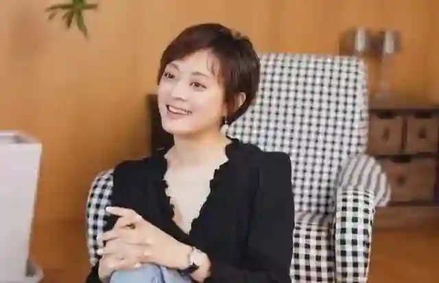张艺谋没有说错，“不合群”的孙俪，才是娱乐圈真正的“聪明人”