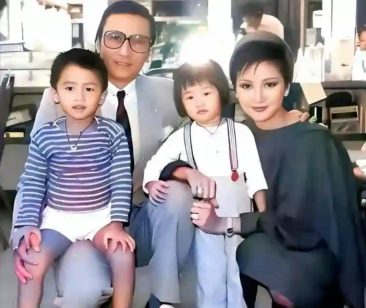 88岁谢贤也没想到，42岁不结婚生俩娃的女儿，终于让他不再操心了