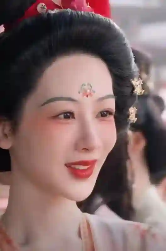 内娱最大的笑话，不是外籍刘亦菲首提白玉兰，而是杨紫靠古偶二提