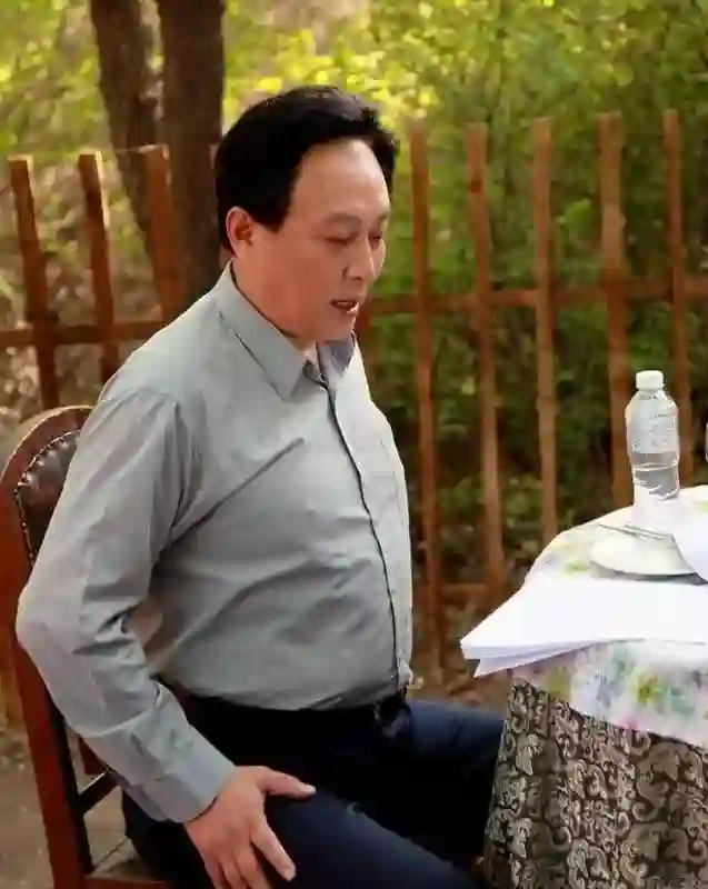 这一次，“看破又说破”的韩红，彻底撕下唐国强自以为豪的体面