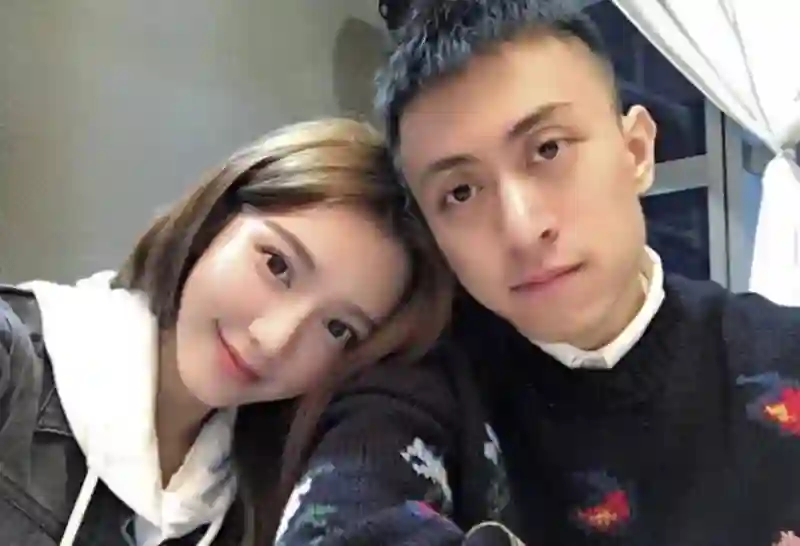 还记得初代女网红zy喜哥吗，她女儿都这么大了？