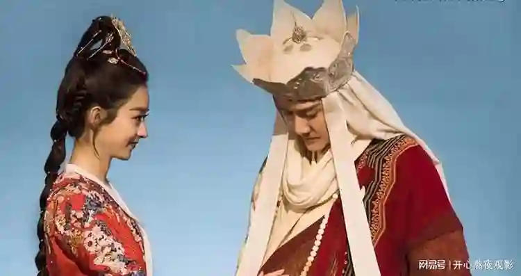 劲爆！离婚两年后，赵丽颖新欢曝光，冯绍峰女友现场打脸！