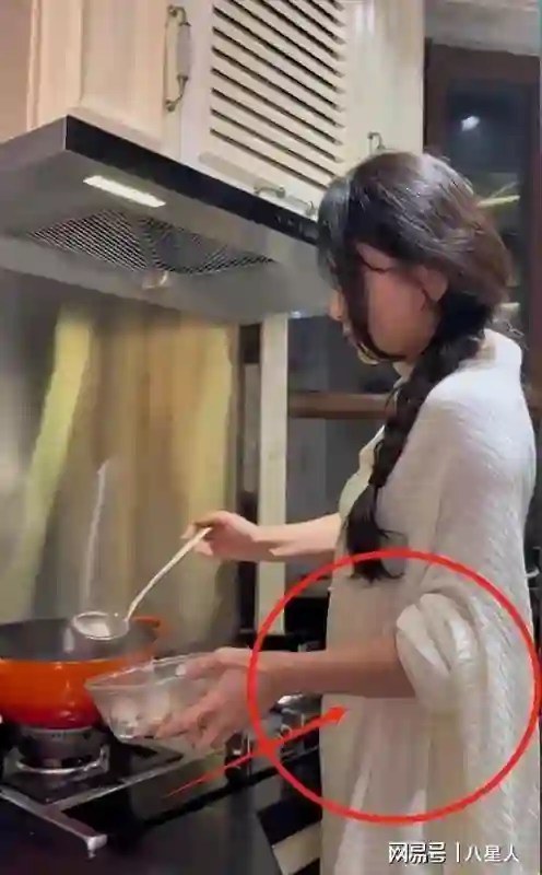 汪峰又要当爸爸了?森林北更新视频秀厨艺,孕肚明显疑已怀孕6个月