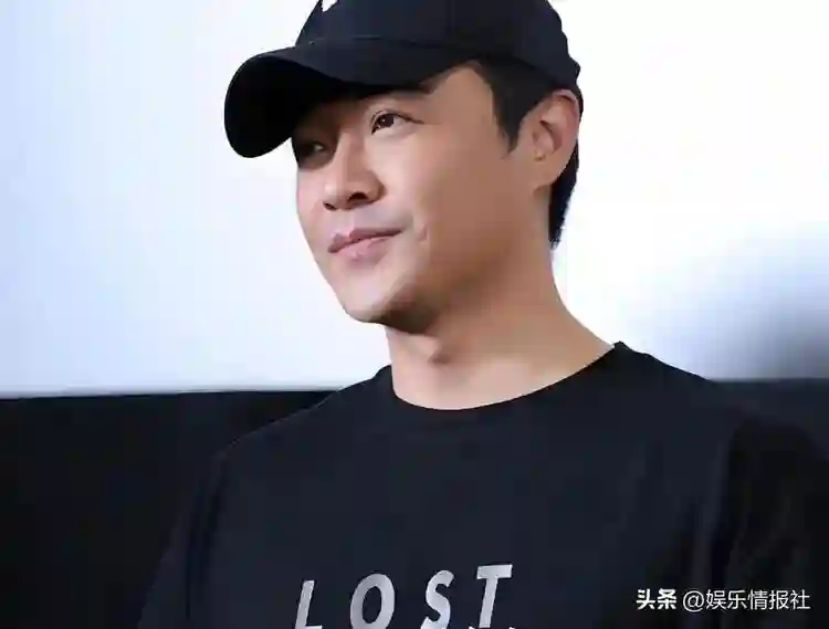 比陈晓更狠的男人出现了，他就是47岁的大导演陈思诚
