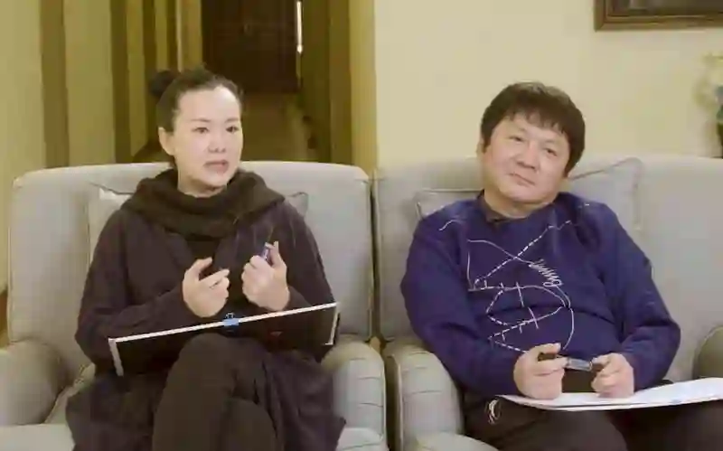 王菲也没想到，自己抛弃的前男友栾树，如今在咏梅手里闪闪发光
