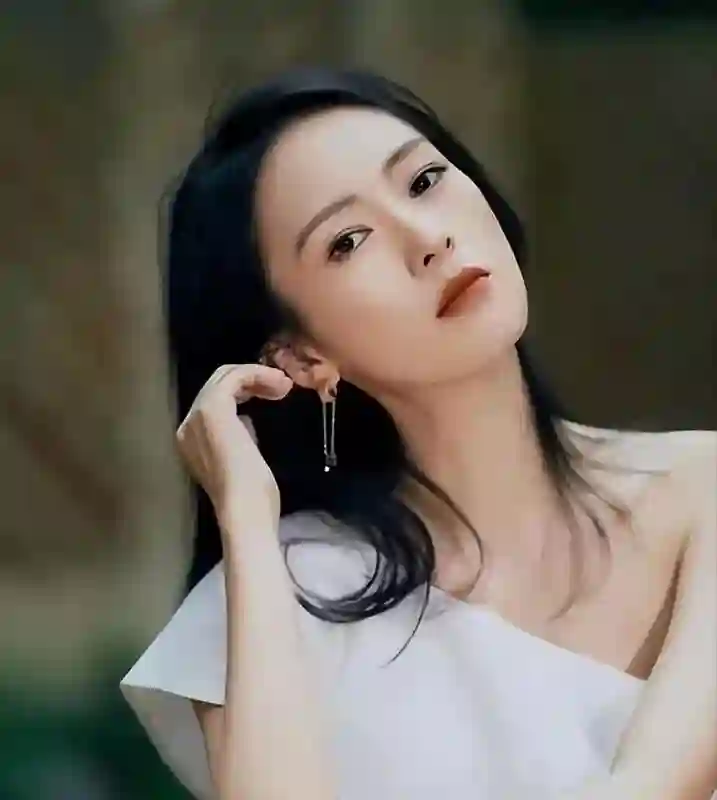 嫁对了人有多重要？看看10年后章子怡和童谣，答案一目了然