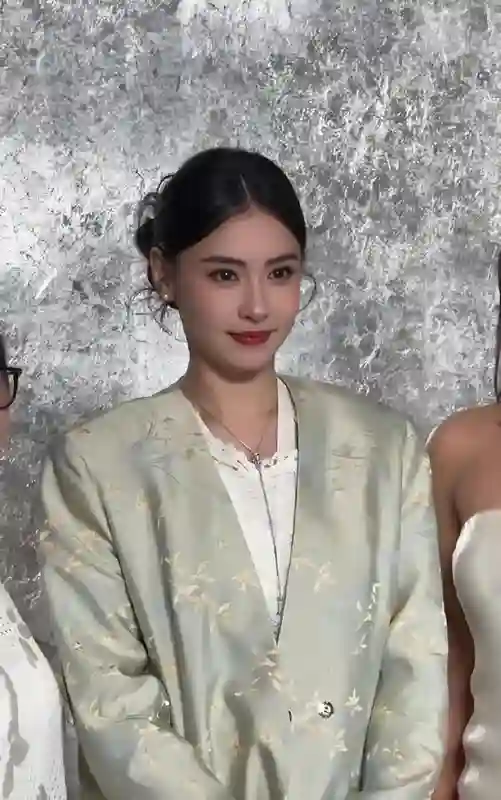 45岁张柏芝美得不像真人！颜值逆生长，网友：这状态合理吗？
