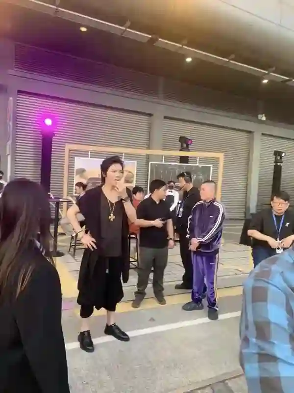 向佐似乎整容失败，根本没眼看，郭碧婷血亏，这根本不是钱的事!