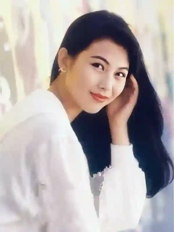 吴奇隆深爱她，何宝生为她决裂家族，娱乐圈隐藏的情史揭秘