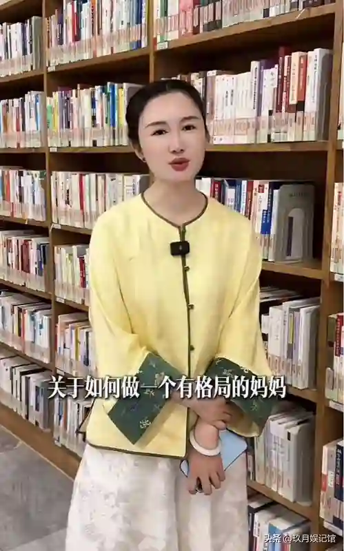 她41岁嫁入豪门，44岁为81岁刘诗昆生下女儿，48岁又生下二胎儿子