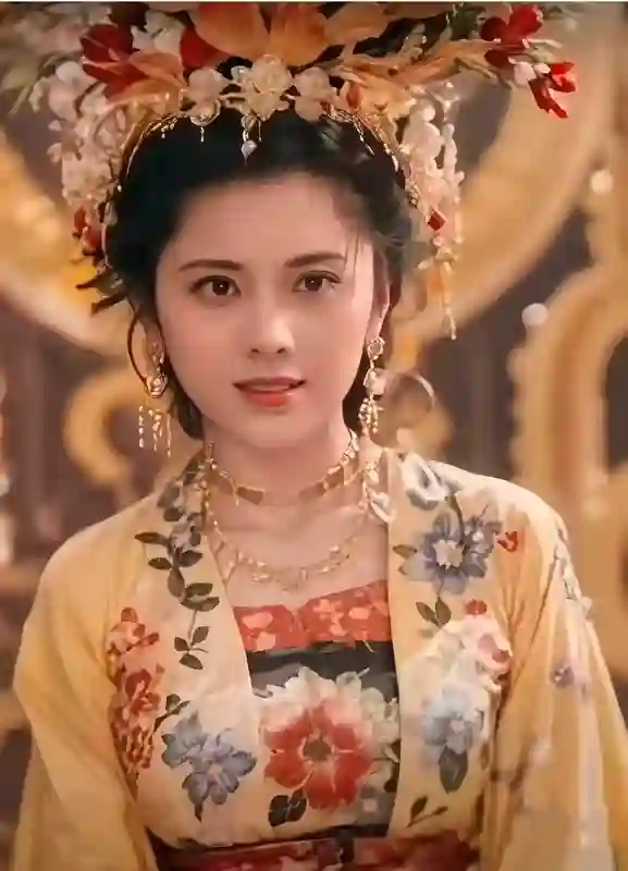 看了70岁林青霞和73岁朱琳近照，才明白大陆美人和台湾美人的区别