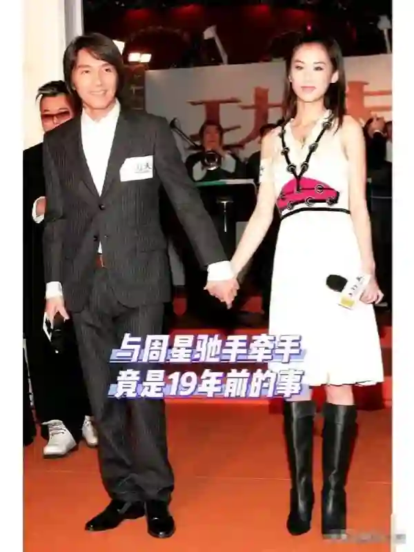 黄圣依人生两次重大决定，妈妈都没阻拦成功，给普通家庭三个教训