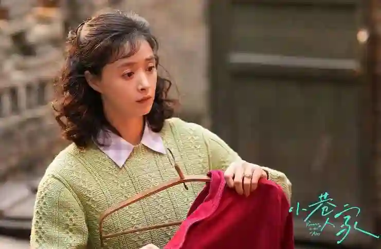 蒋欣多次陪跑未获奖，白玉兰观众票投第一，刘嘉玲的话有人信了