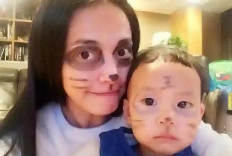 还记得姚晨的女儿小茉莉吗，腿也太长了吧