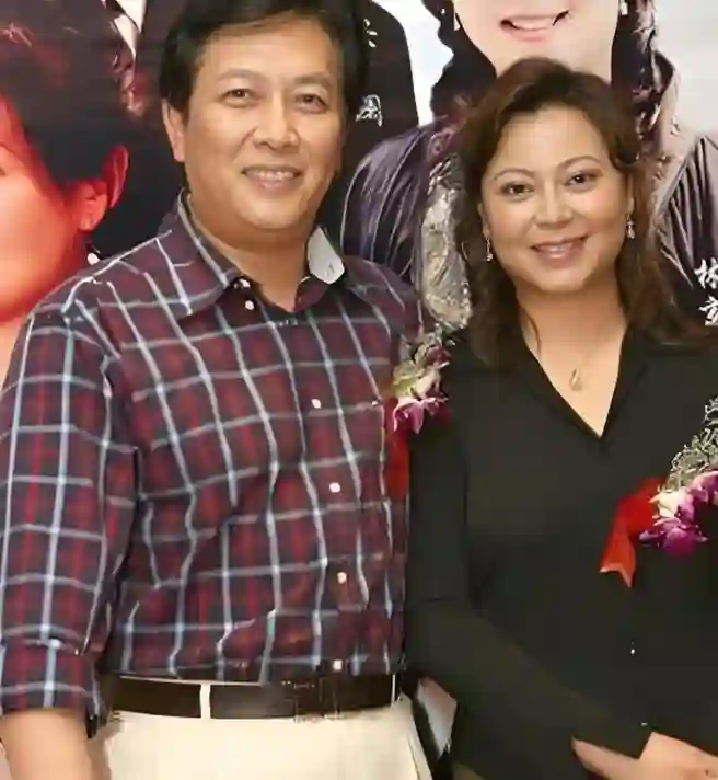 历经三十五载，73岁唐国强终于迎来报应，原配孙涛得以安息