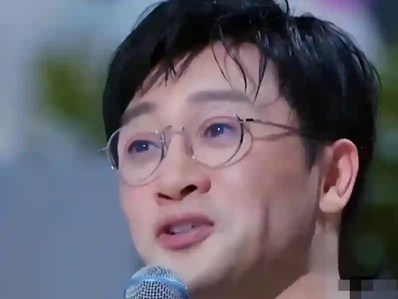 岁月是把杀猪刀！51岁的苏有朋，终归还是步入了陈志朋的“后尘”