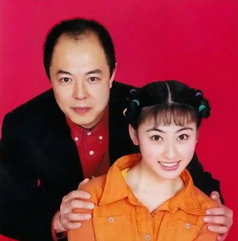 她是军艺校花，被大25岁张铁林抛弃后，为何又嫁给著名的“坏蛋”