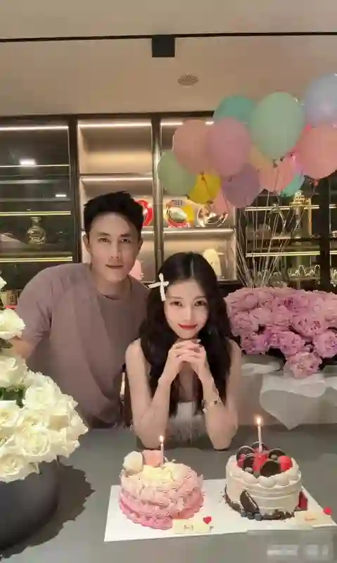 杜淳王灿，真被网友说中了？本来想秀恩爱的，没想到“翻车”了