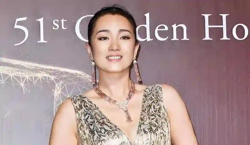 60岁巩俐惊艳身材，状态逆天吸睛，网友：谁还敢大吃特吃？