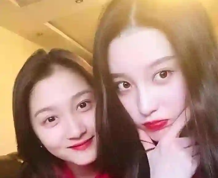 六小龄童为34岁女儿婚事发愁，女儿颜值曝光，才发现为啥没人敢追