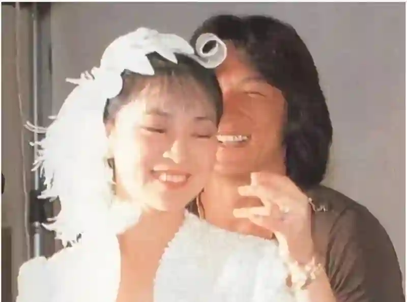 都说吴绮莉人生失败，自己糟糕，女儿也糟糕，可林凤娇也好不到哪