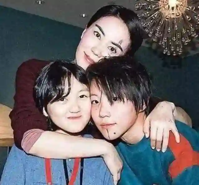 李嫣近况证明，“抽烟喝酒打麻将”的王菲，确实是个很好的妈妈