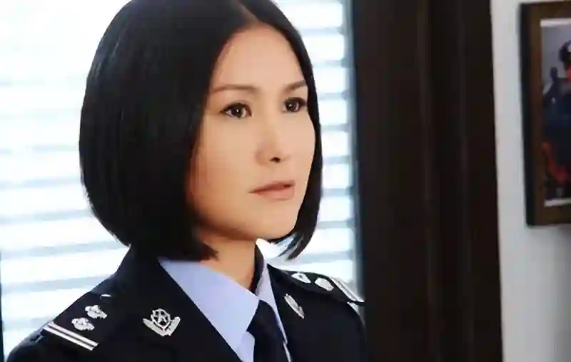 演员王茜嫁大23岁丈夫，丈夫离世心酸经历，携女儿相依幸福生活