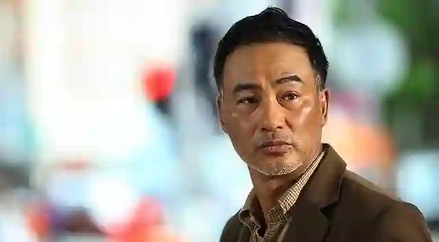任达华：出道43年0绯闻，为爱丁克，50岁老来得子泪流满面