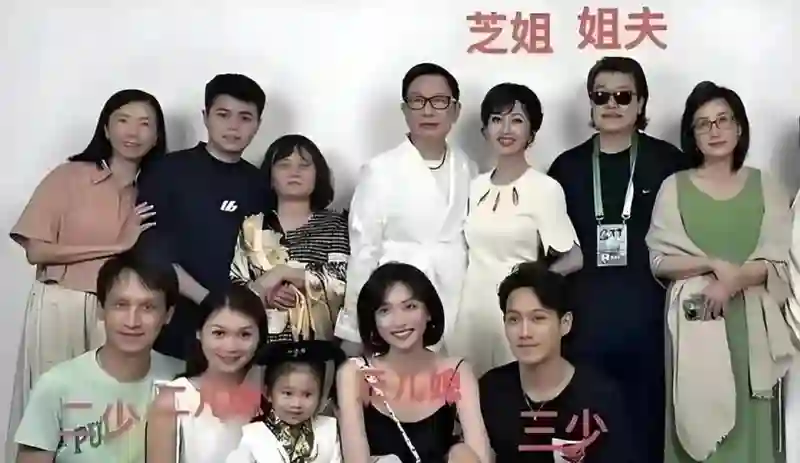 每个家庭都有苦衷，72岁的赵雅芝为何不敢退休，为了养活一家5口