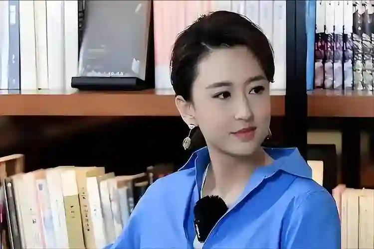 嫁70岁富翁？包养4个男人？曾是央视女主持私生活谣言有多离谱？