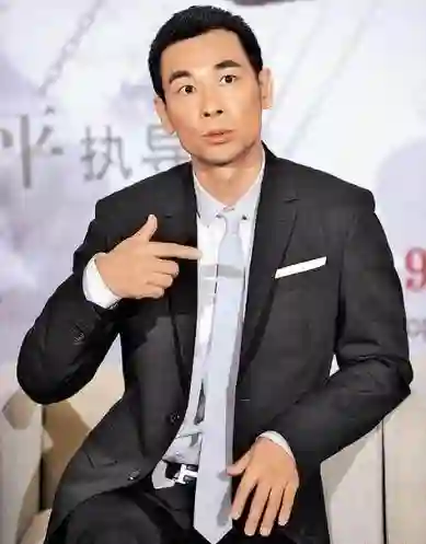 6对男星势同水火：王思聪汪小菲互怼，富二代恩怨深