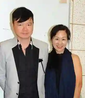 港星艾威妻子病逝，他为救妻花光全部积蓄，放弃生育助养28名儿童