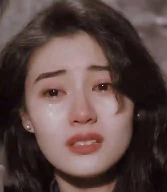 “蛇蝎”美人李嘉欣，对比56岁的邱淑贞，一路走来靠的不只是美貌