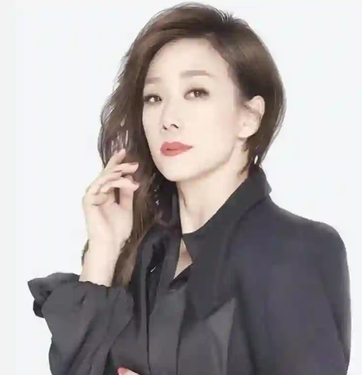 离婚21年，李宗盛早有娇妻，为何林忆莲仍不再婚？答案俗套又露骨