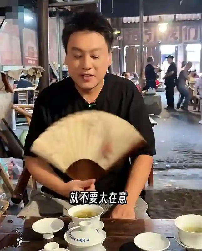 F4合体细节多，周渝民怪，当年被嘲的吴建豪变最帅，朱孝天边缘化