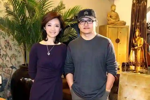 从倪萍接班人到被央视除名，用孩子“逼走”原配，20年了她幸福吗